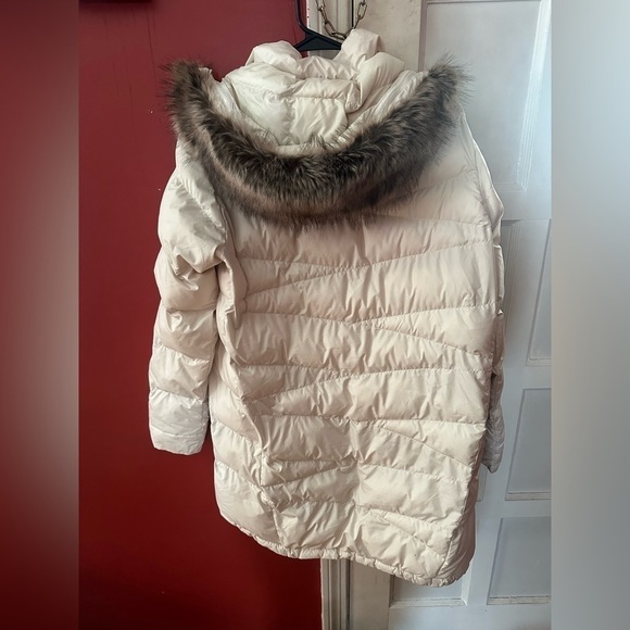 Columbia Women's Peak to Park Mid Insulated Snow Jacket - Picture 6 of 9